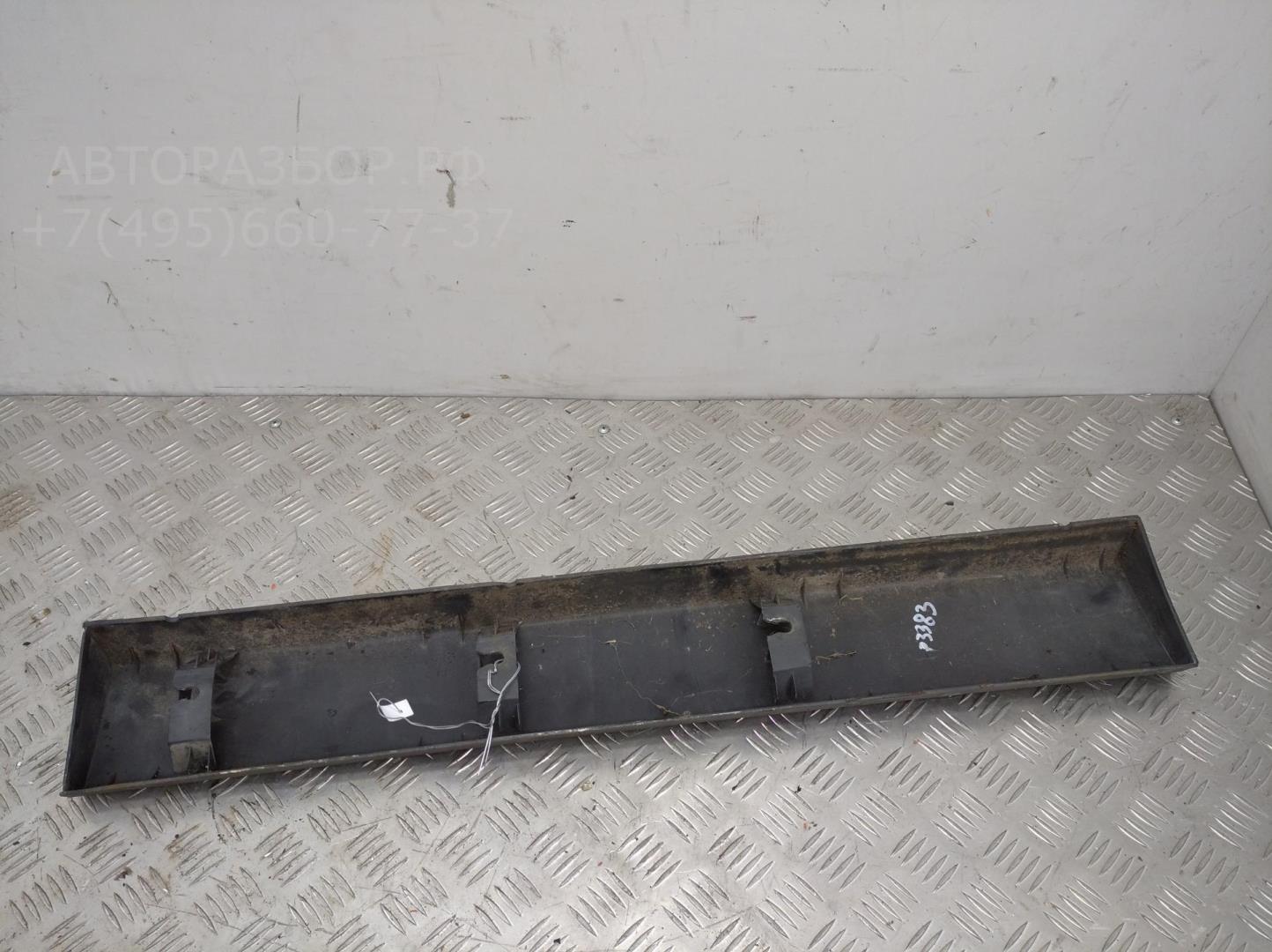 Накладка двери задней левой