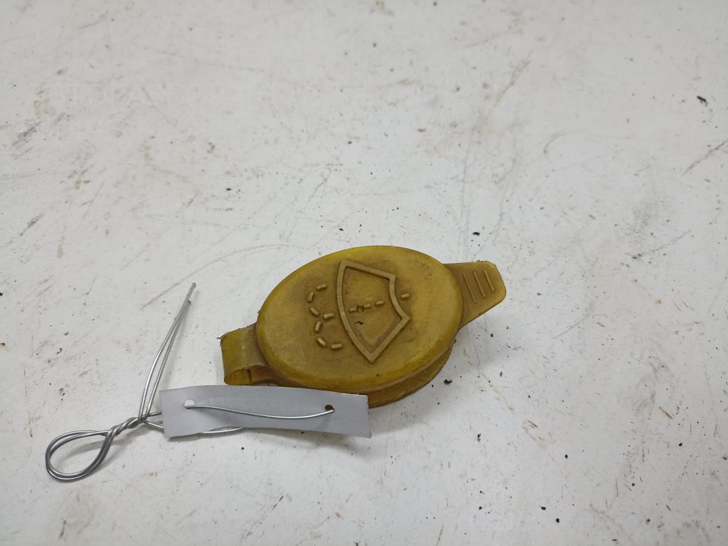 Крышка бачка омывателя