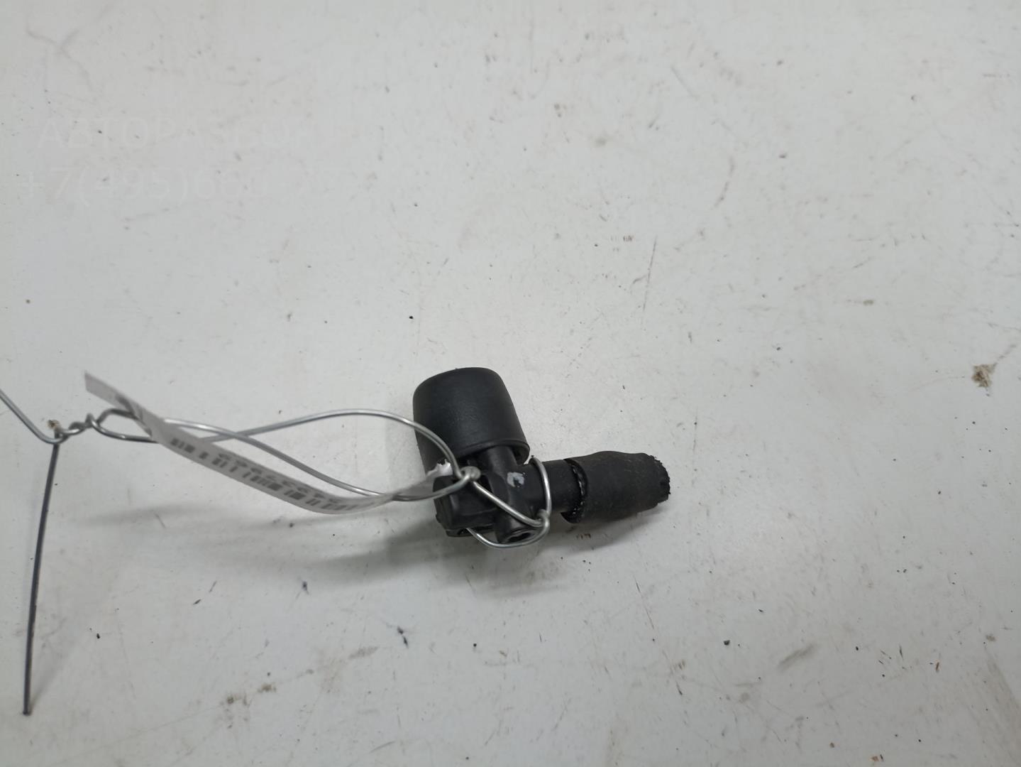 Форсунка омывателя лобового стекла