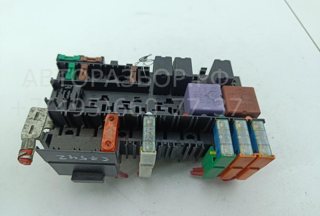 Блок предохранителей