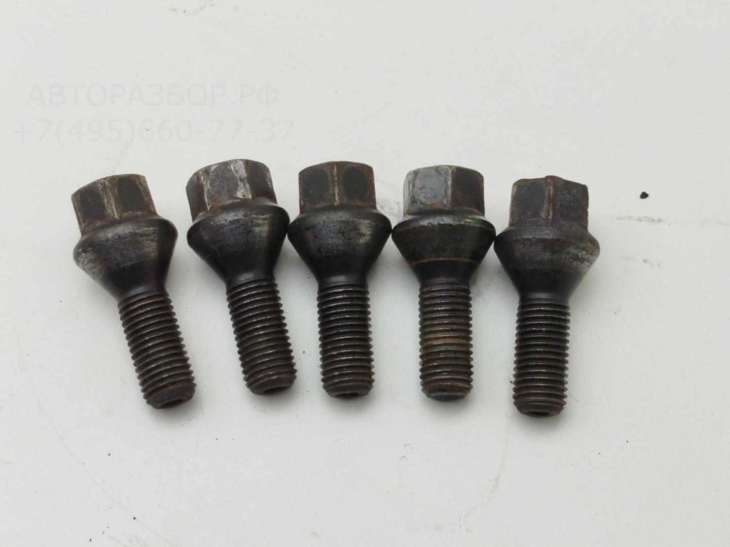 Болт колесный