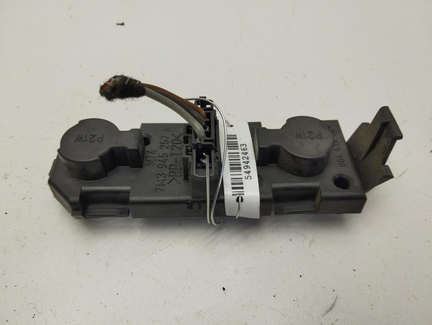 Плата заднего фонаря левого