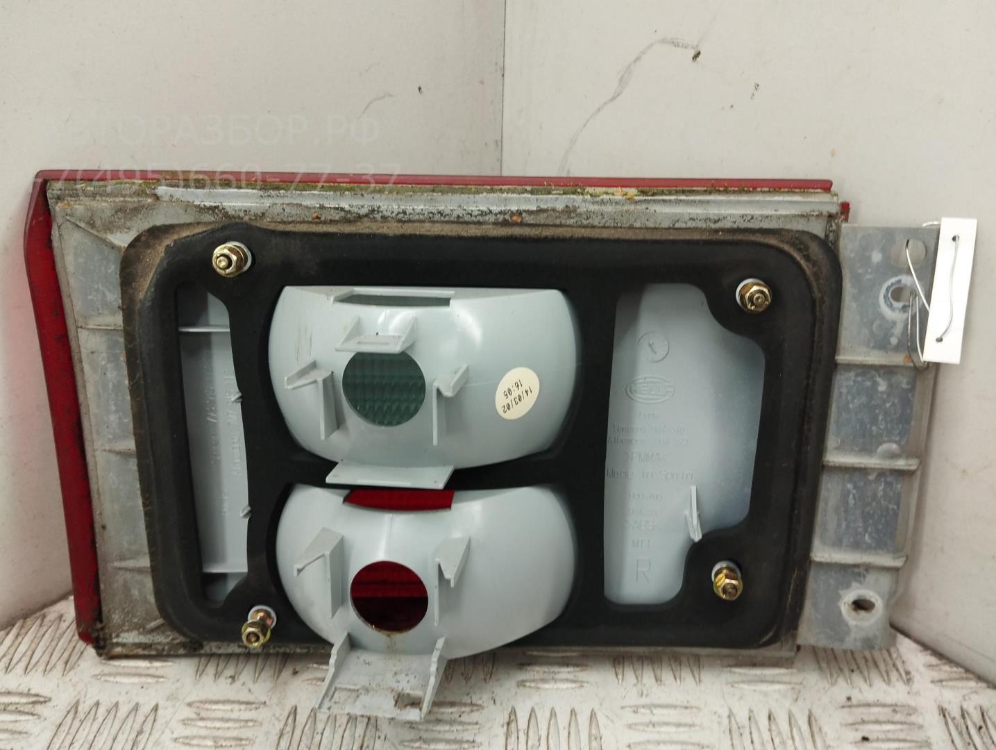 Фонарь задний внутренний правый