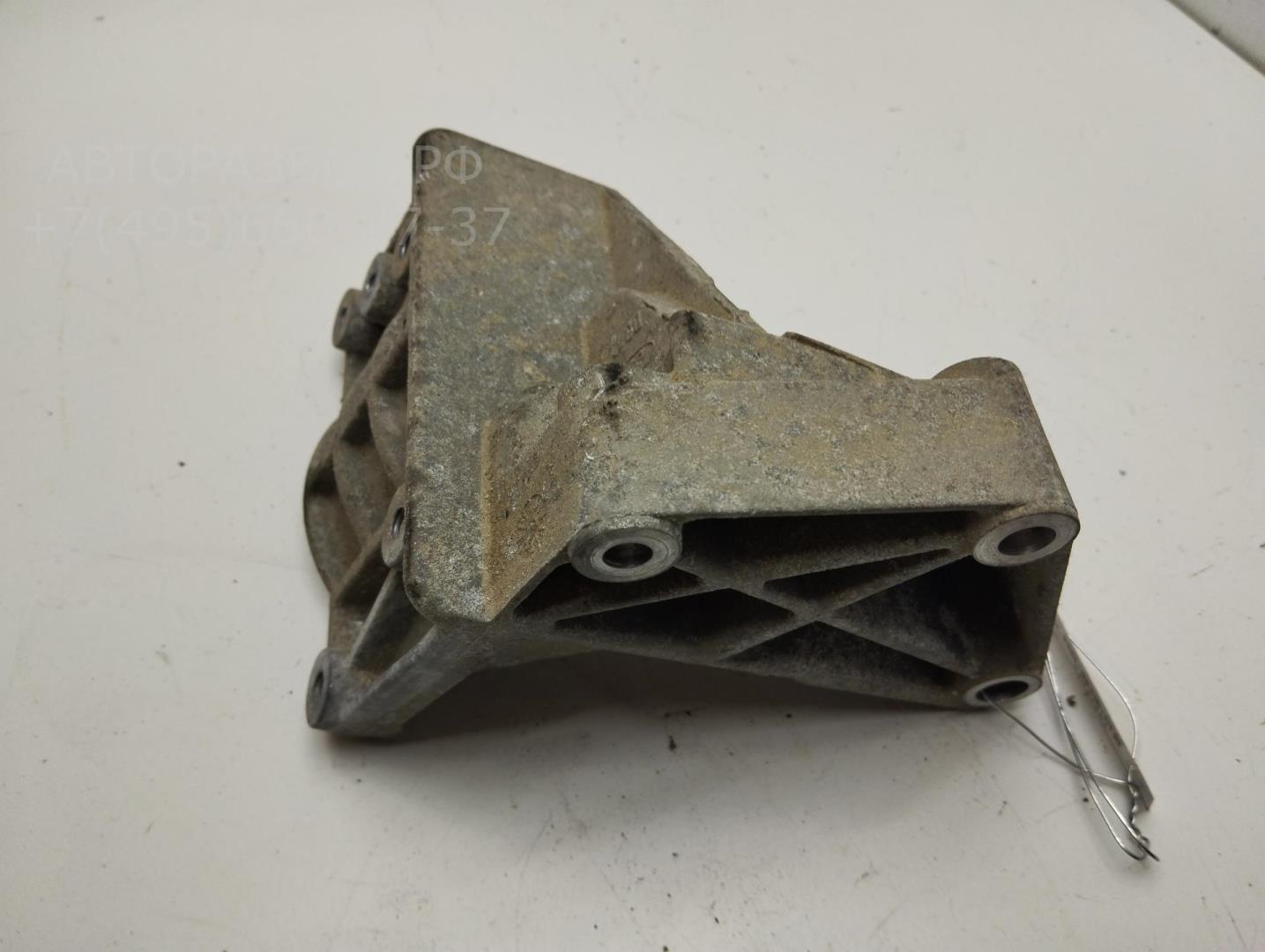 Кронштейн (сопут. товар)