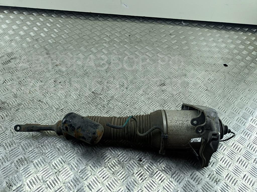 Амортизатор передний правый