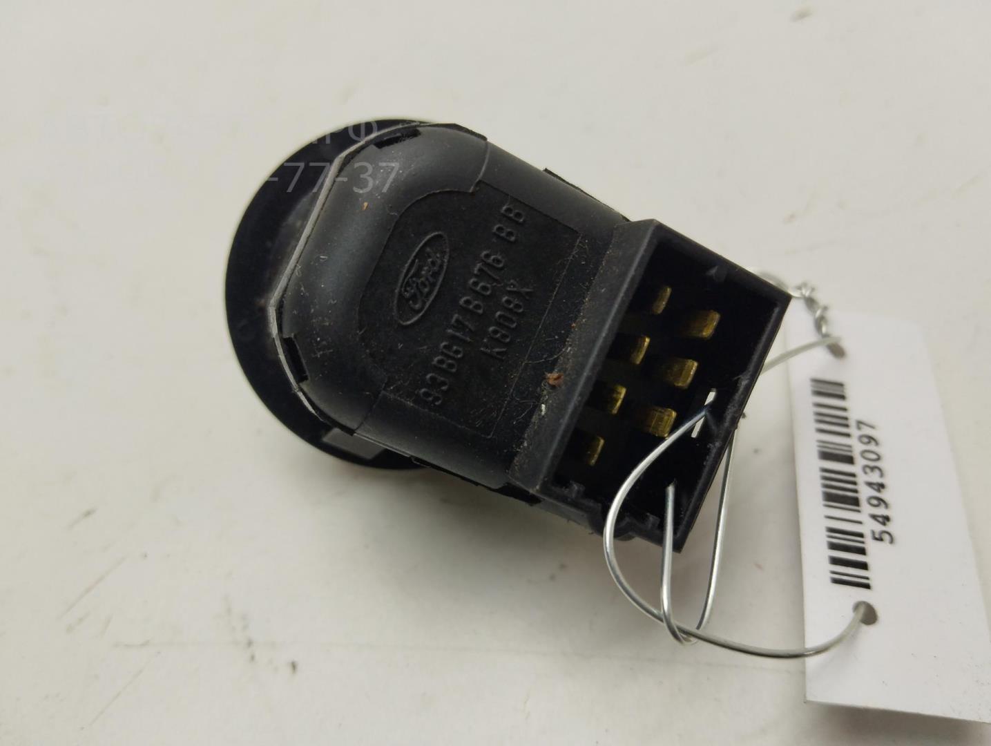 Кнопка регулировки зеркала