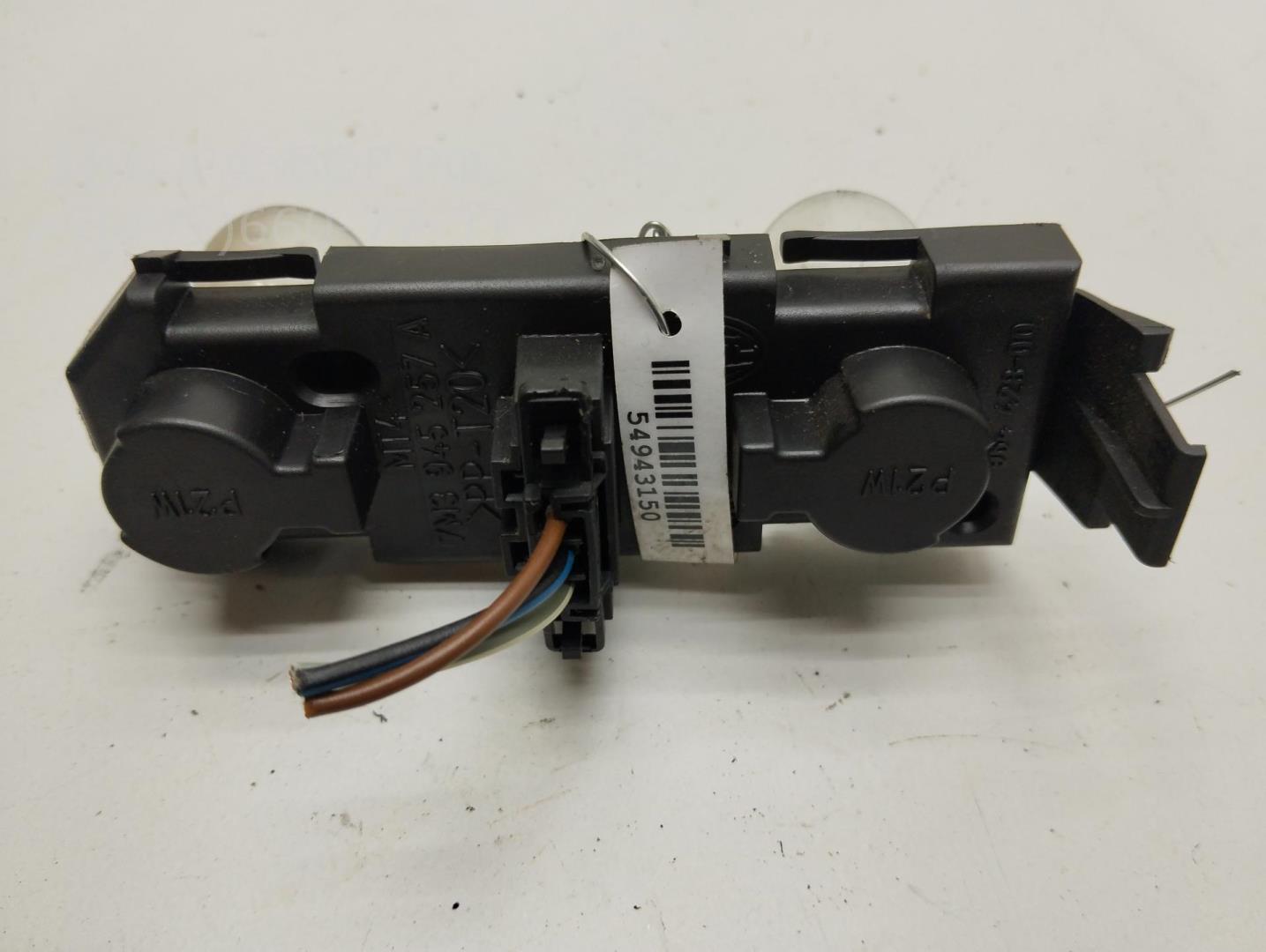 Плата заднего фонаря левого