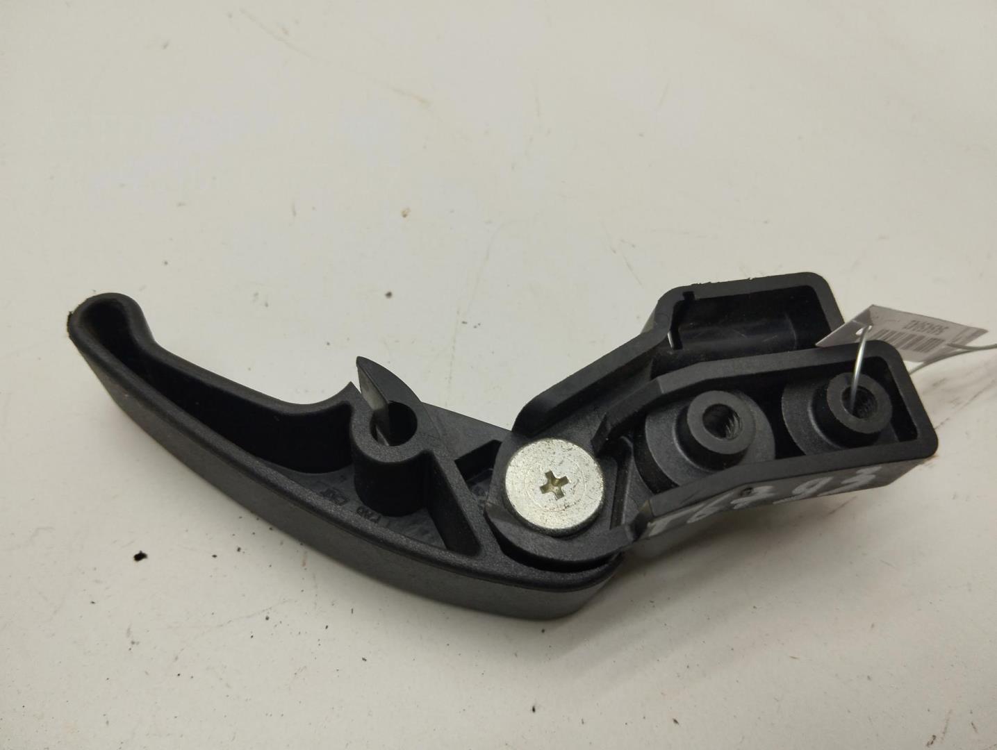 Ручка открывания капота