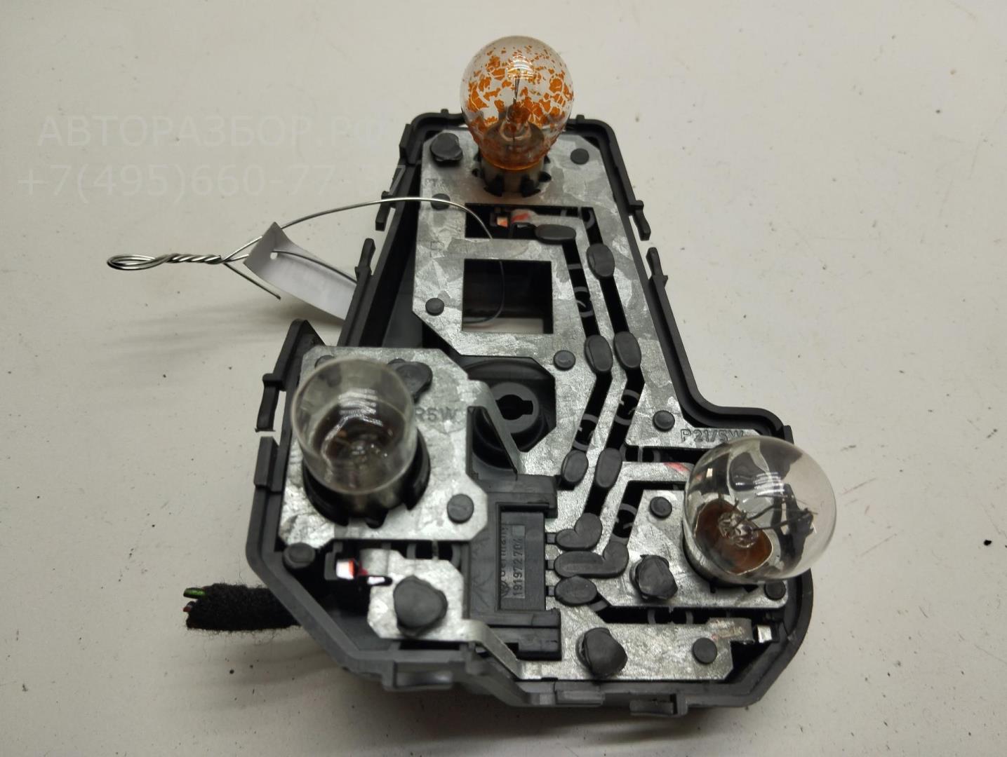 Плата заднего фонаря правого