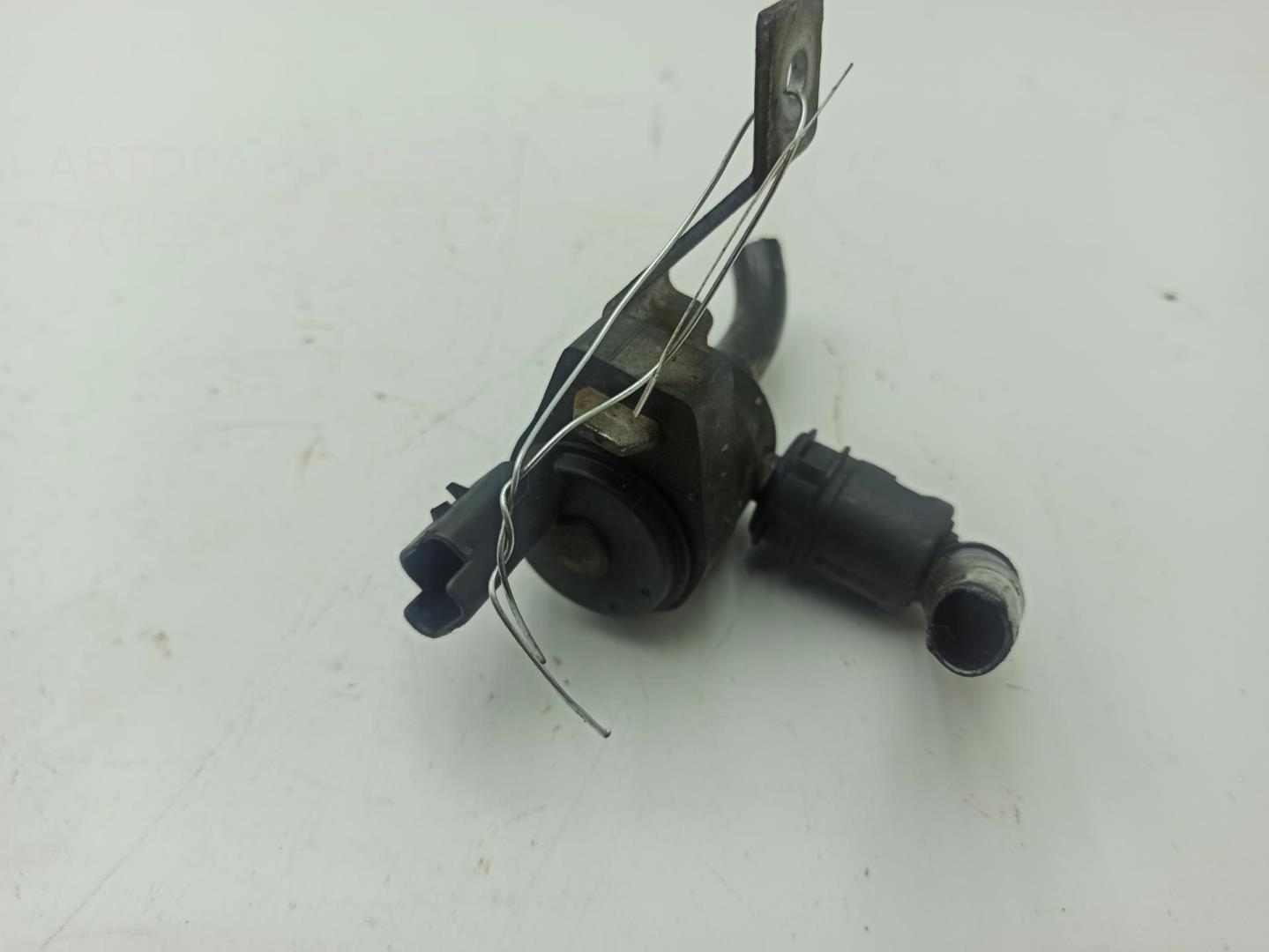 Клапан вентиляции топливного бака