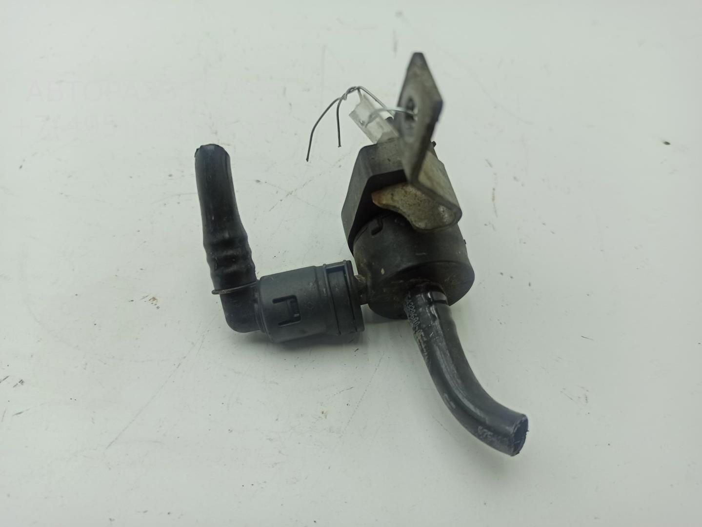 Клапан вентиляции топливного бака