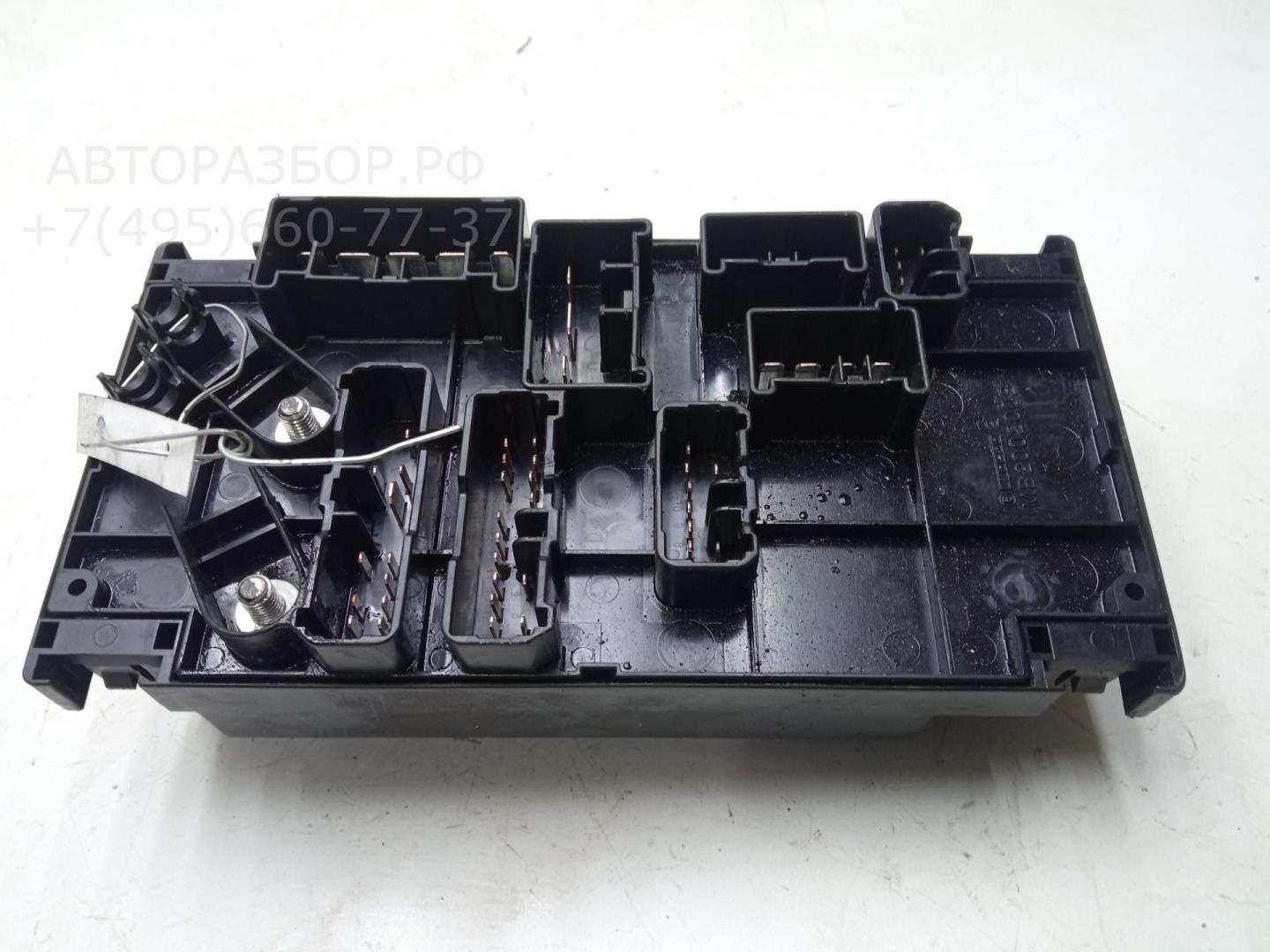 Блок предохранителей