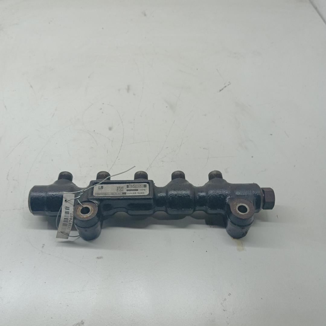 Рейка топливная (рампа)