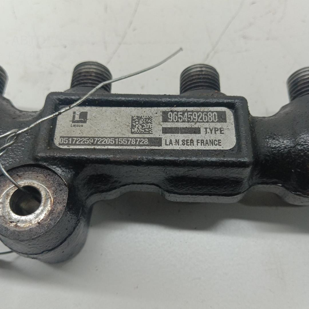 Рейка топливная (рампа)