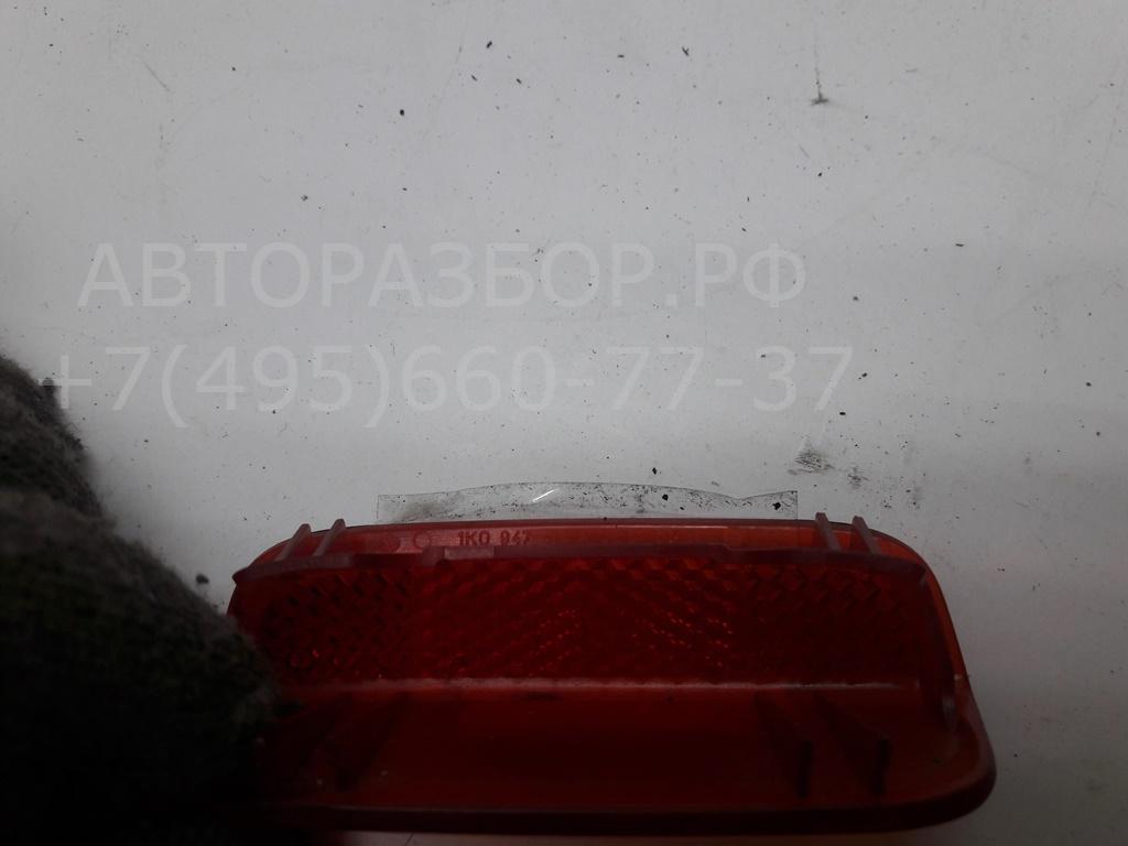 Отражатель передний левый у фары