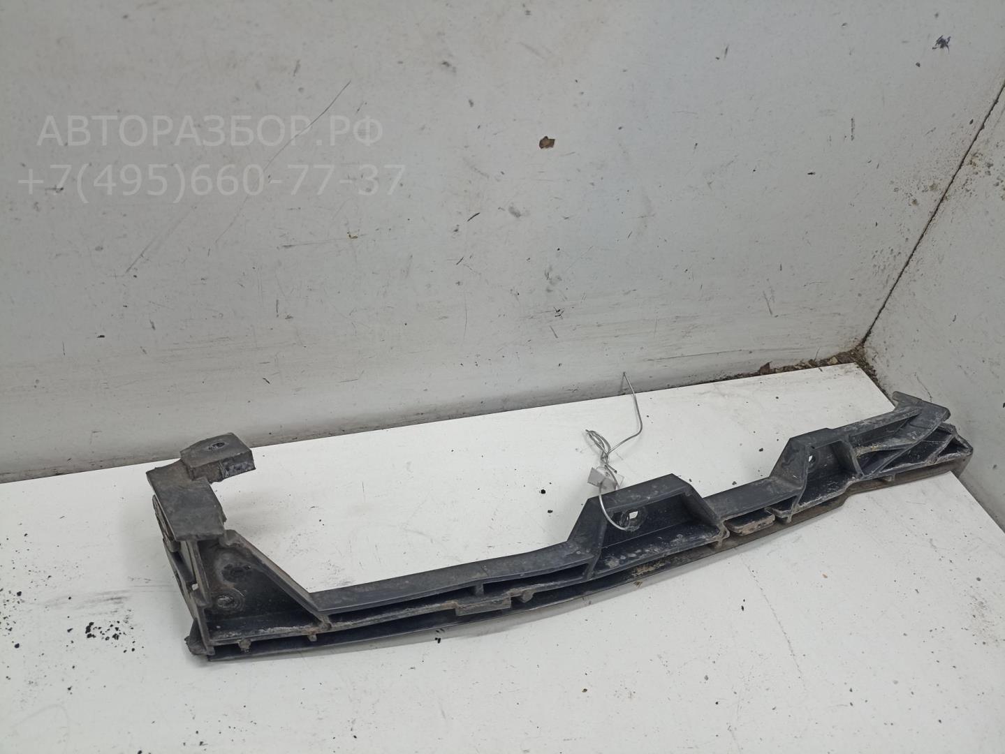 Кронштейн переднего бампера правый