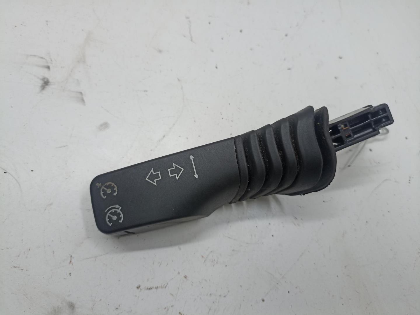 Переключатель поворотов подрулевой