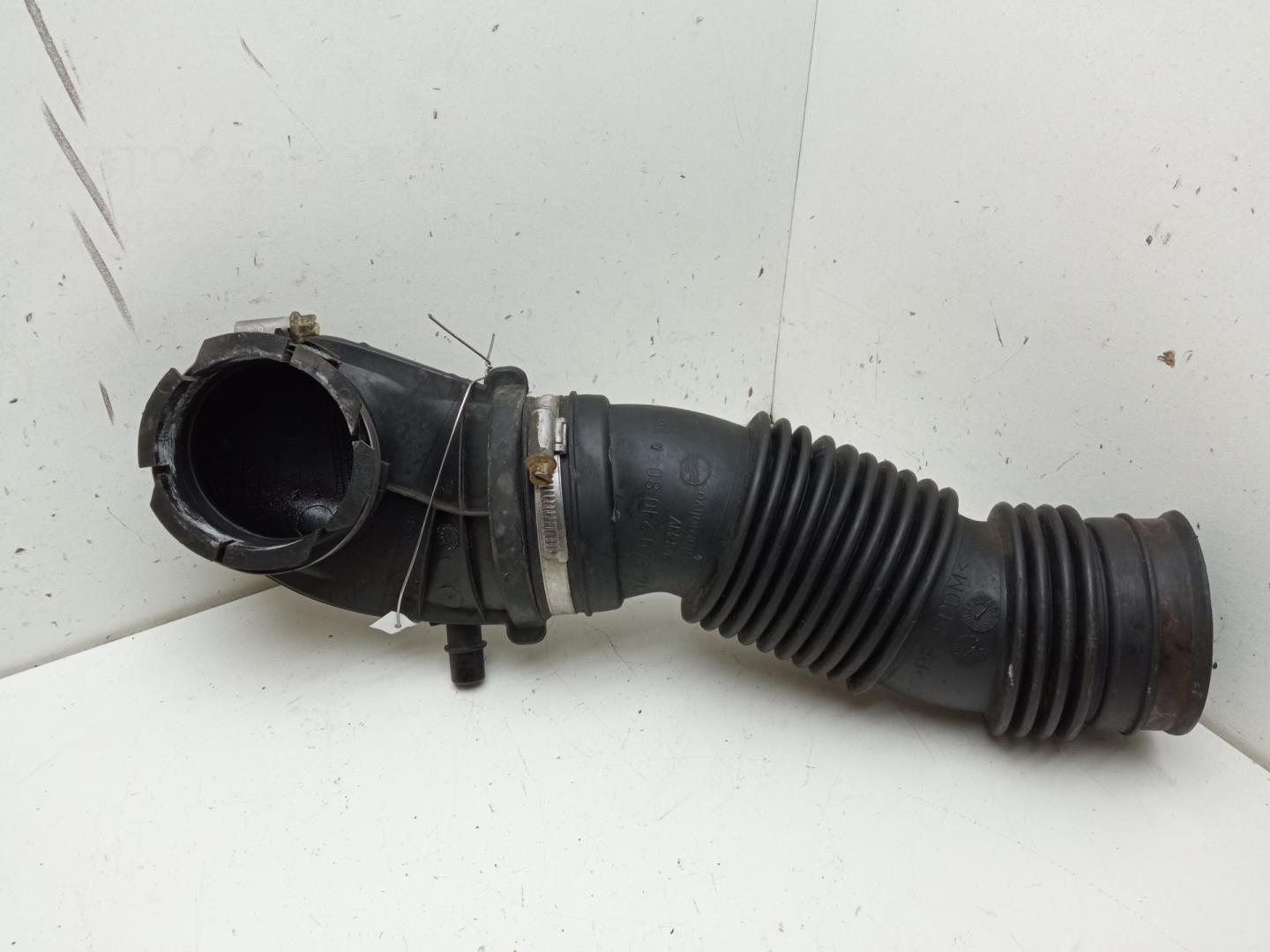 Трубка топливная