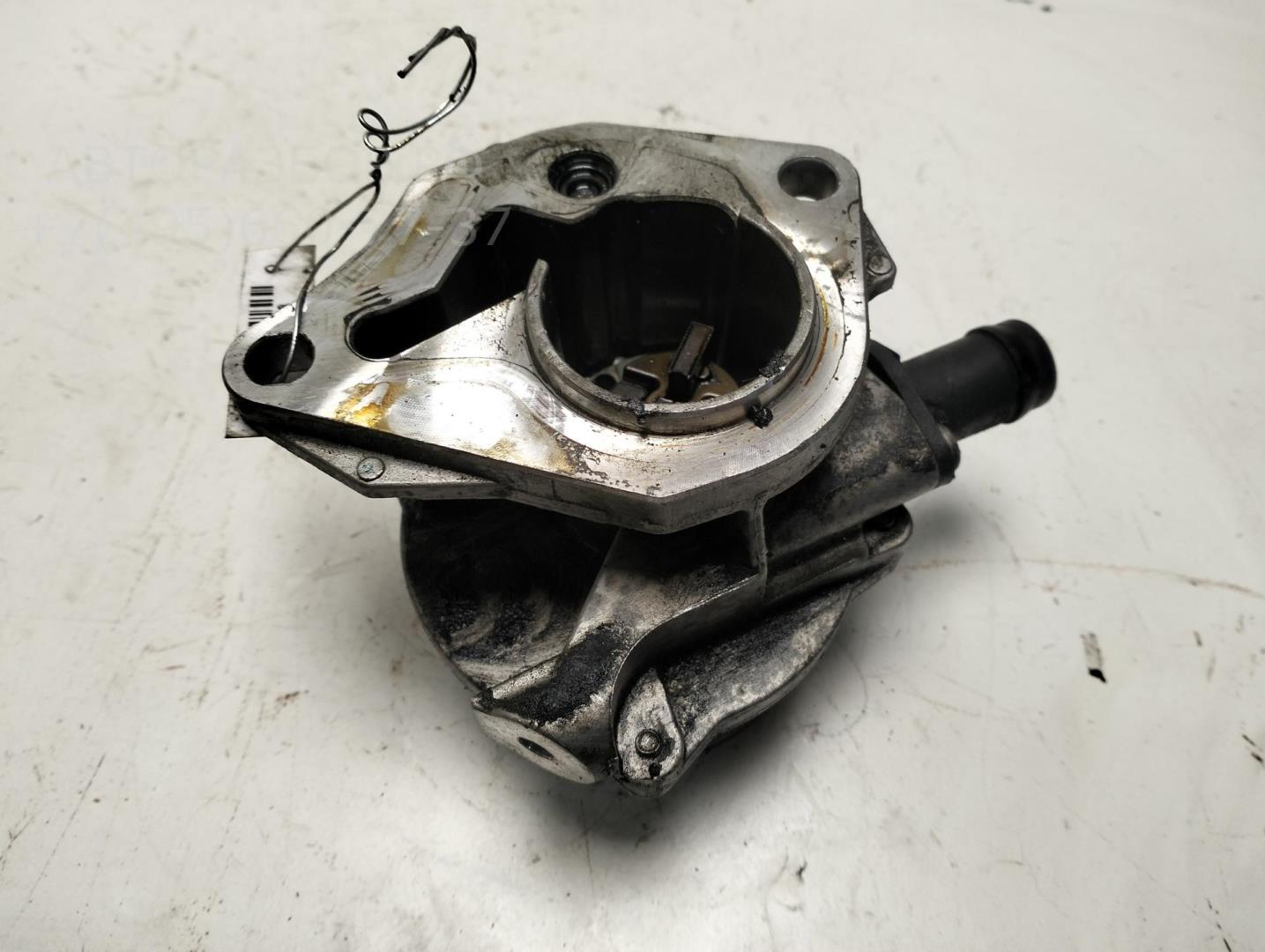 Насос вакуумный