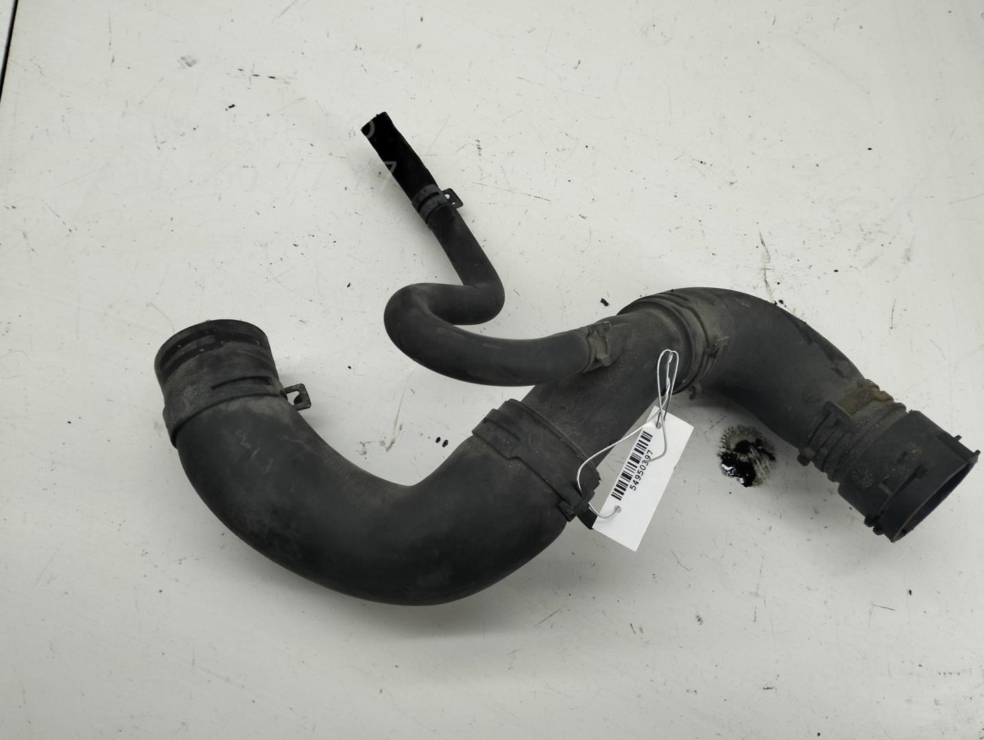 Патрубок радиатора