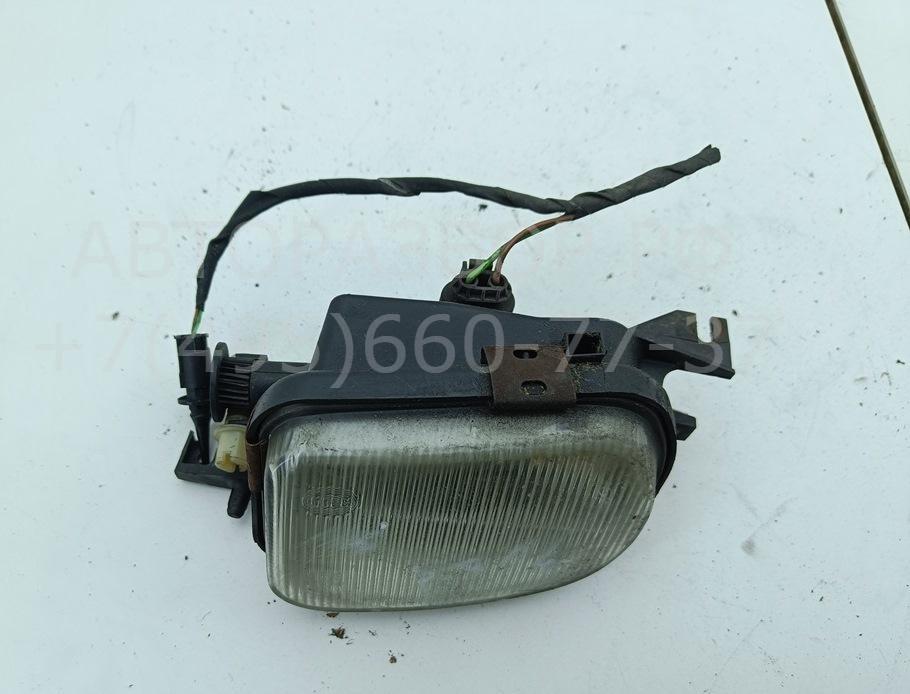 Фара противотуманная правая