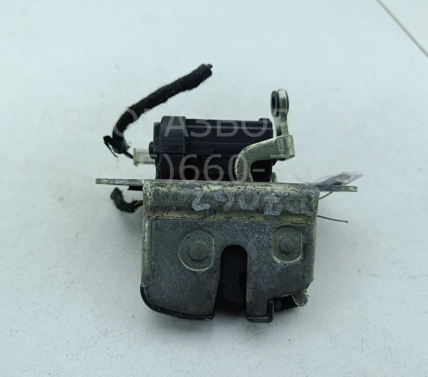 Замок багажника