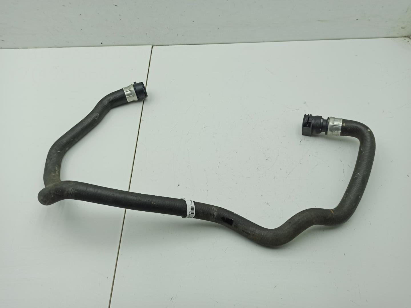 Патрубок отопителя