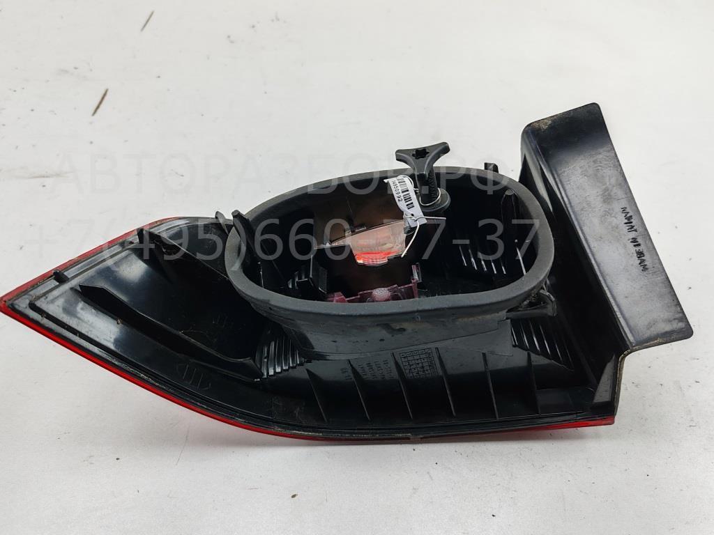 Фонарь задний правый