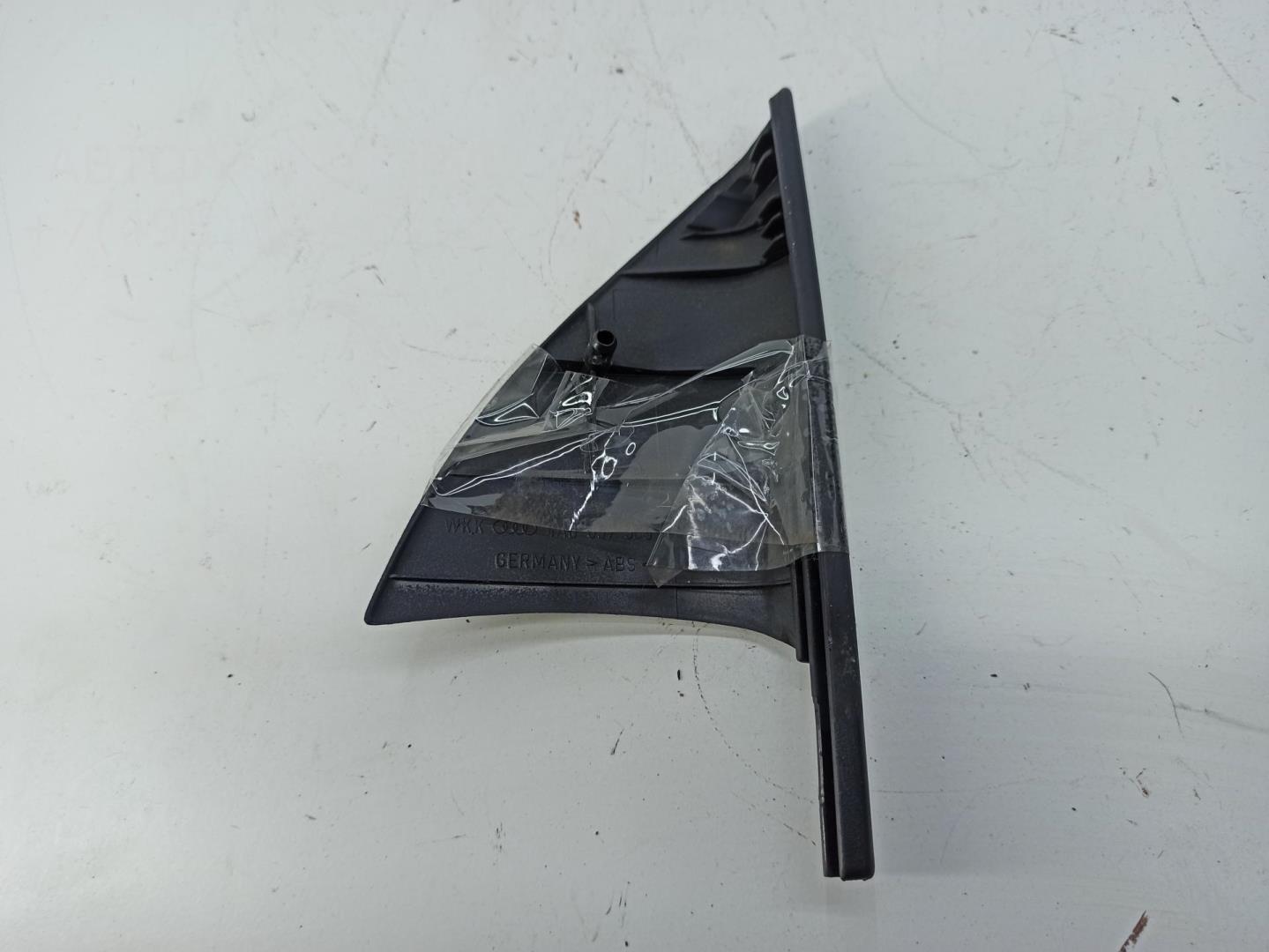 Накладка зеркала левого