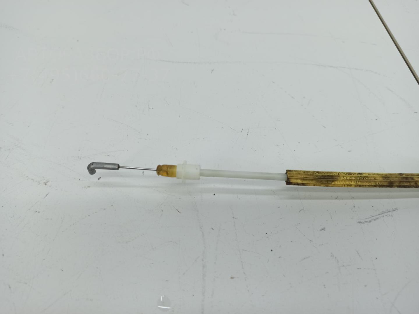 Трос открывания двери