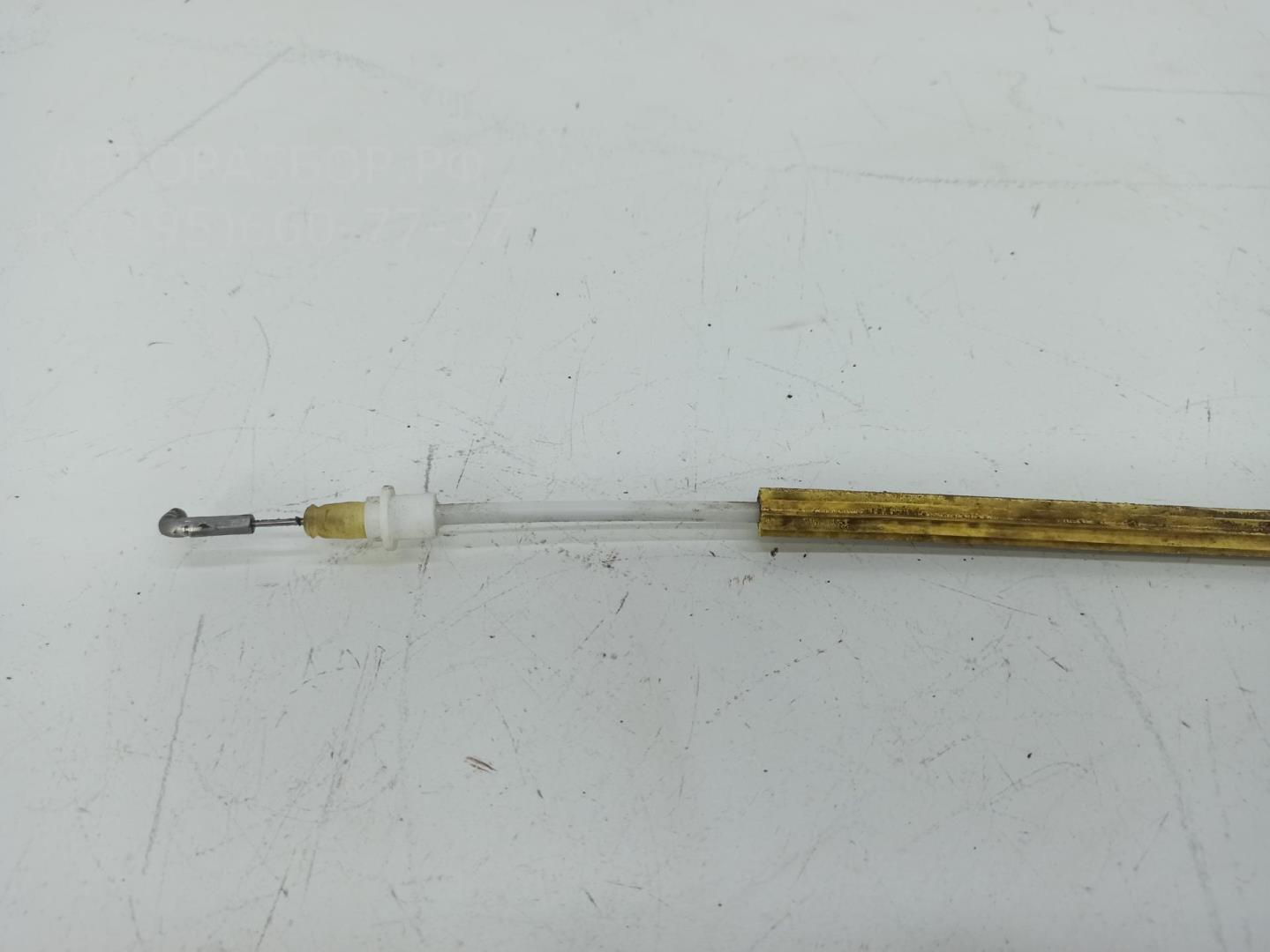 Трос открывания двери