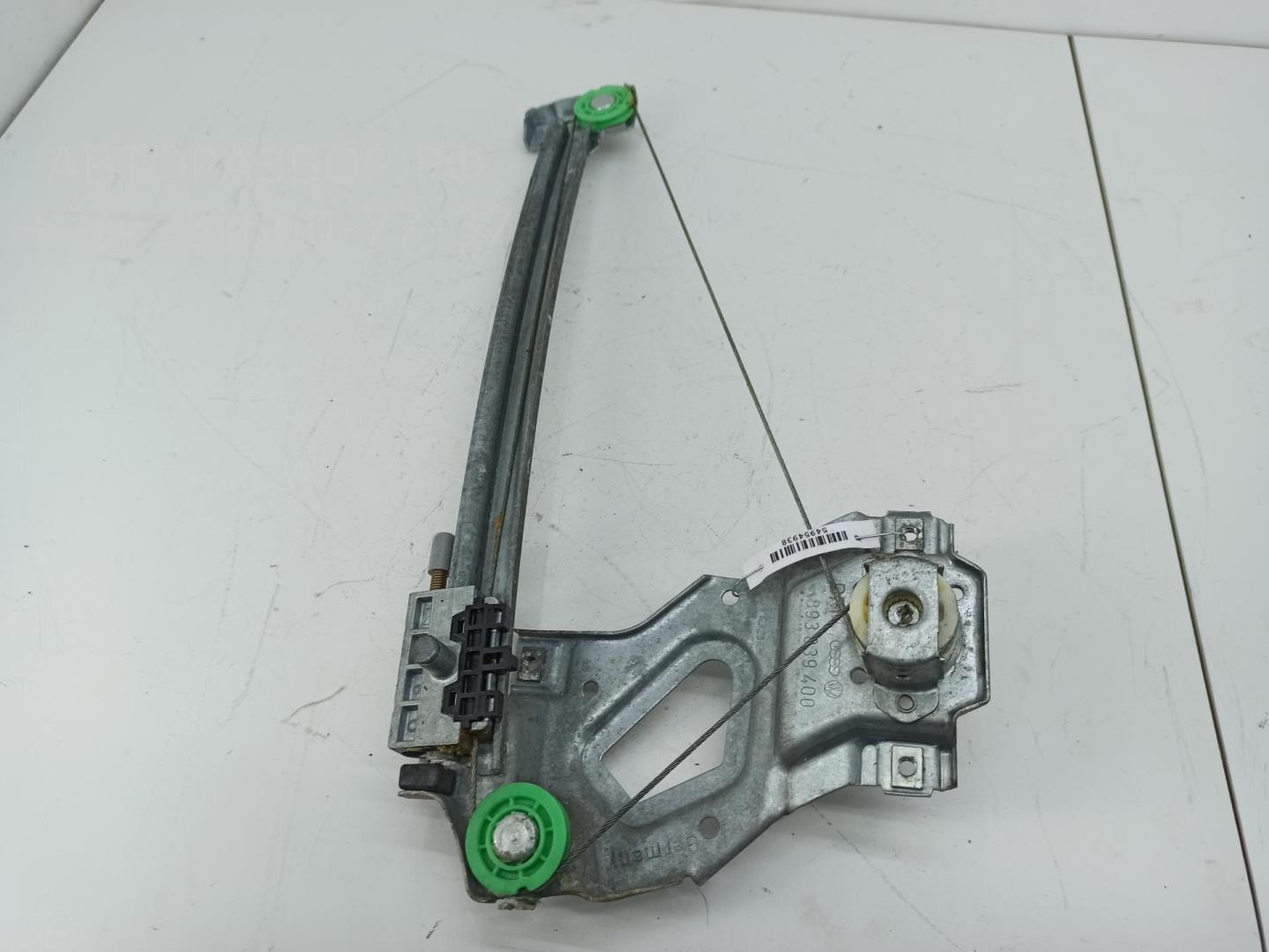 Стеклоподъемник механ. задний правый