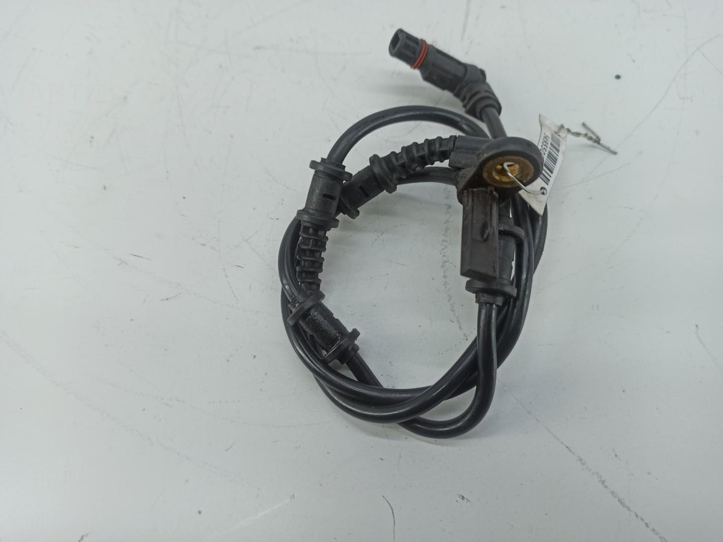 Датчик ABS передний