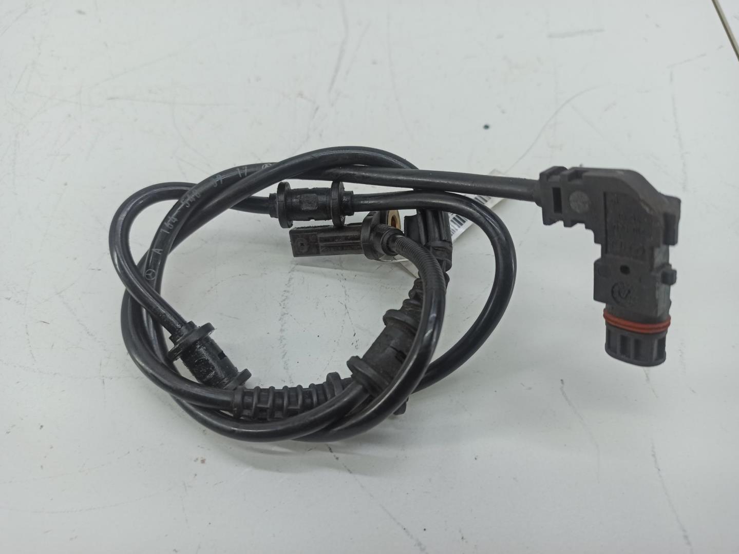 Датчик ABS передний