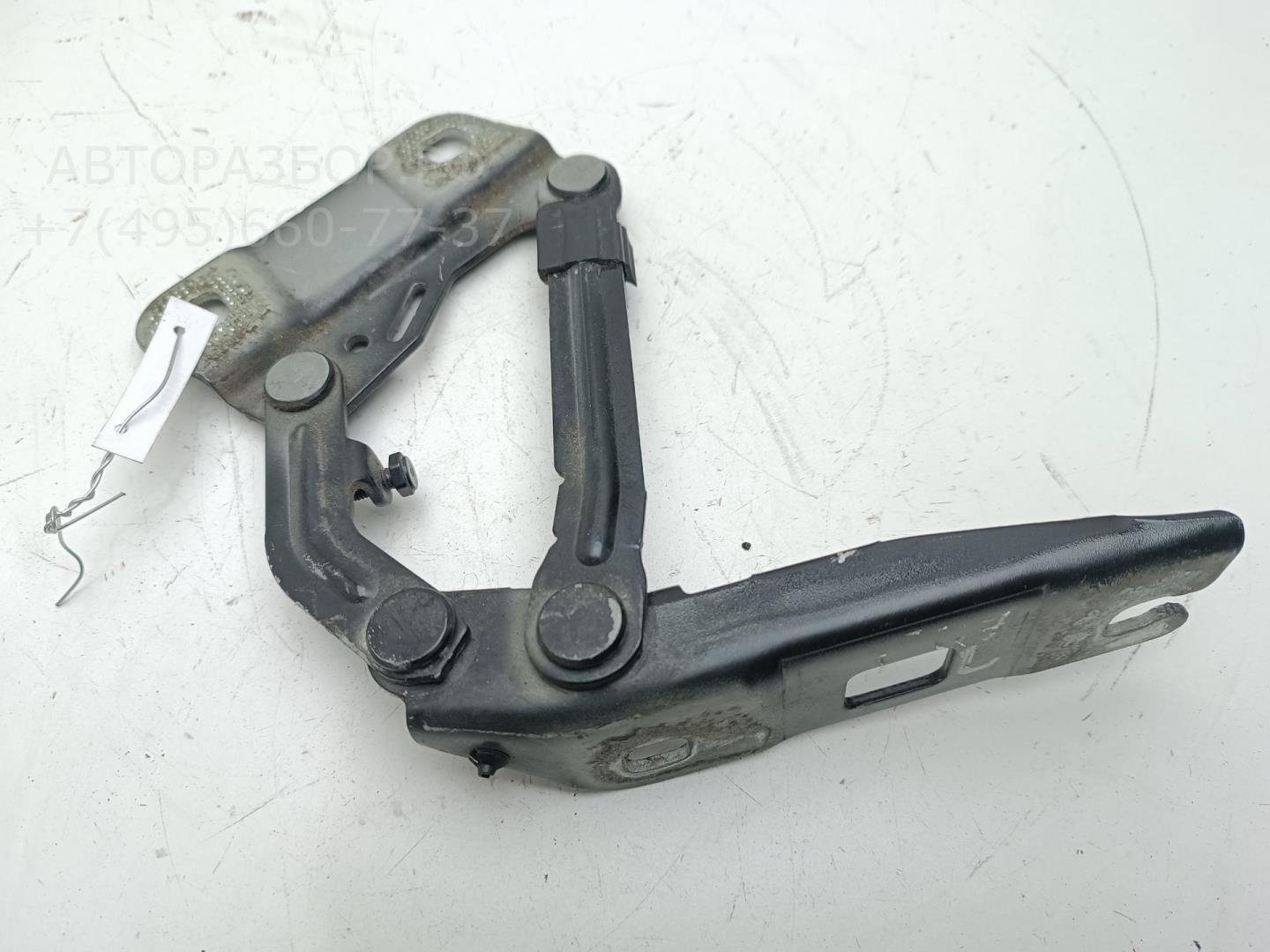 Петля капота левая