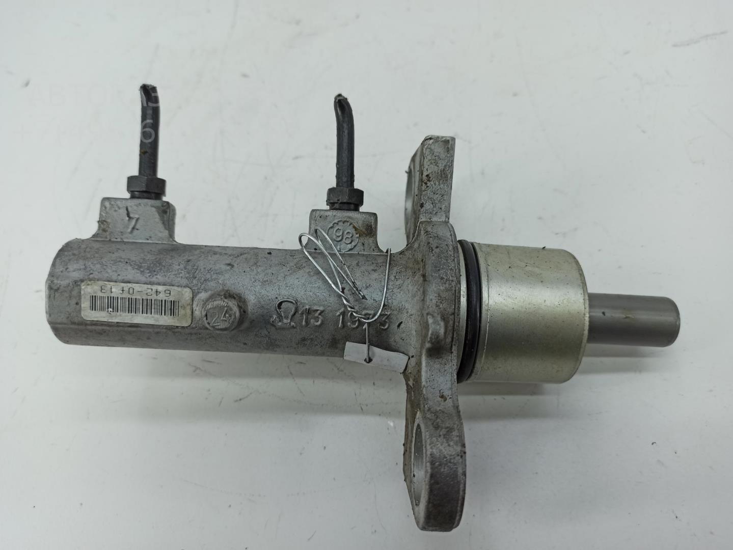 Цилиндр тормозной главный