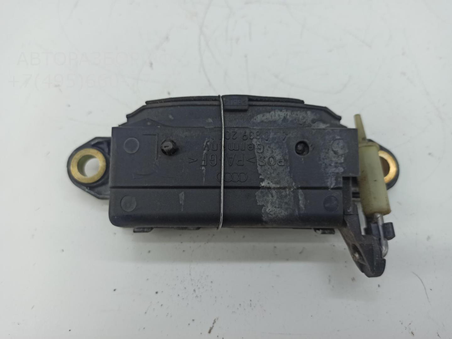 Ручка двери задней наружная левая