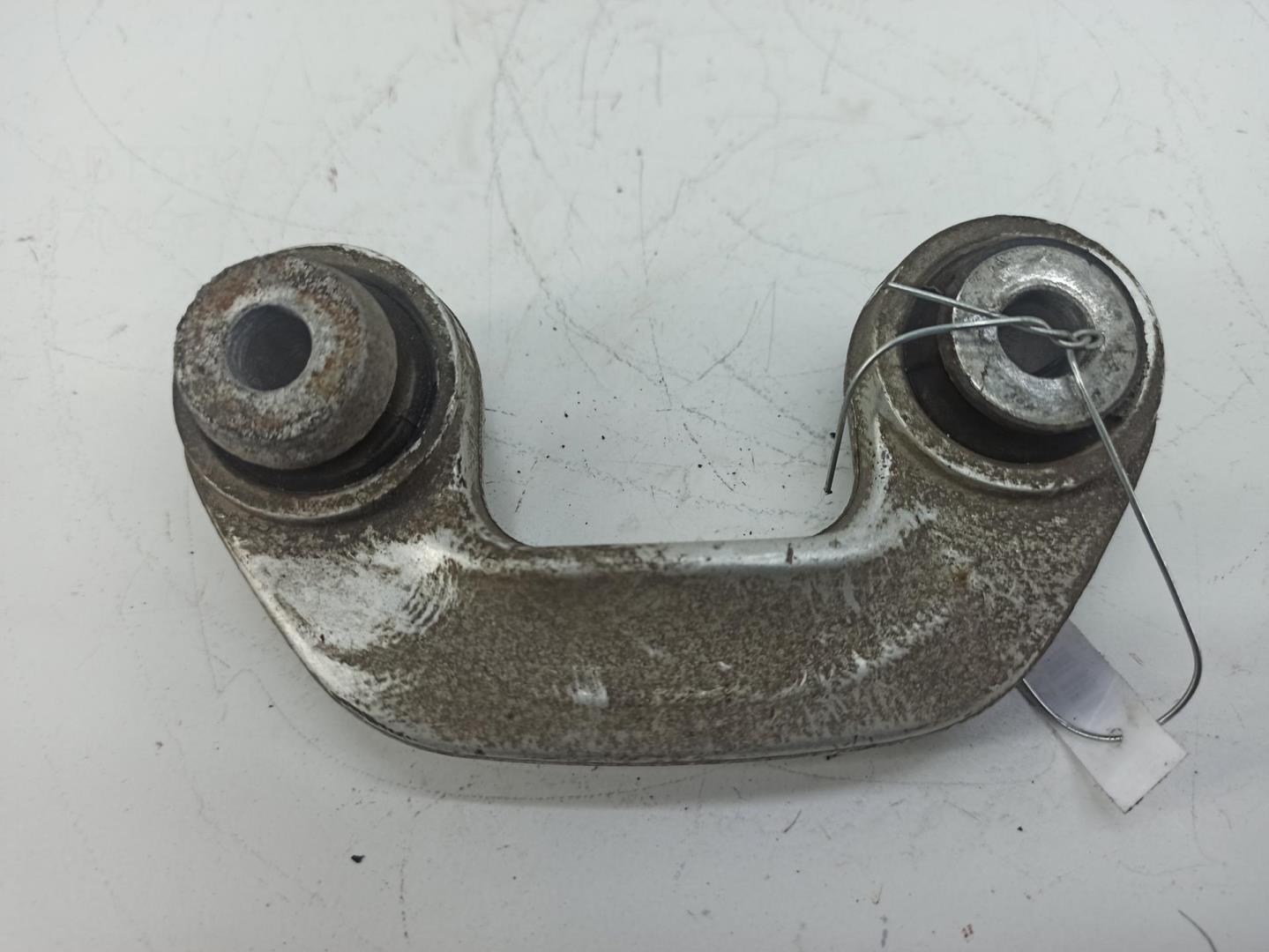 Стойка переднего стабилизатора