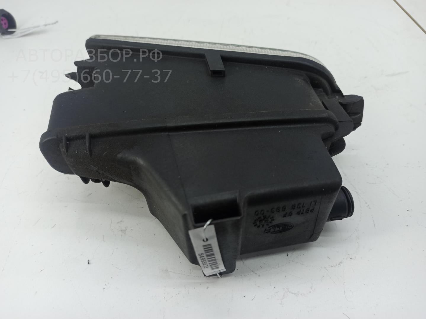 Фара противотуманная правая