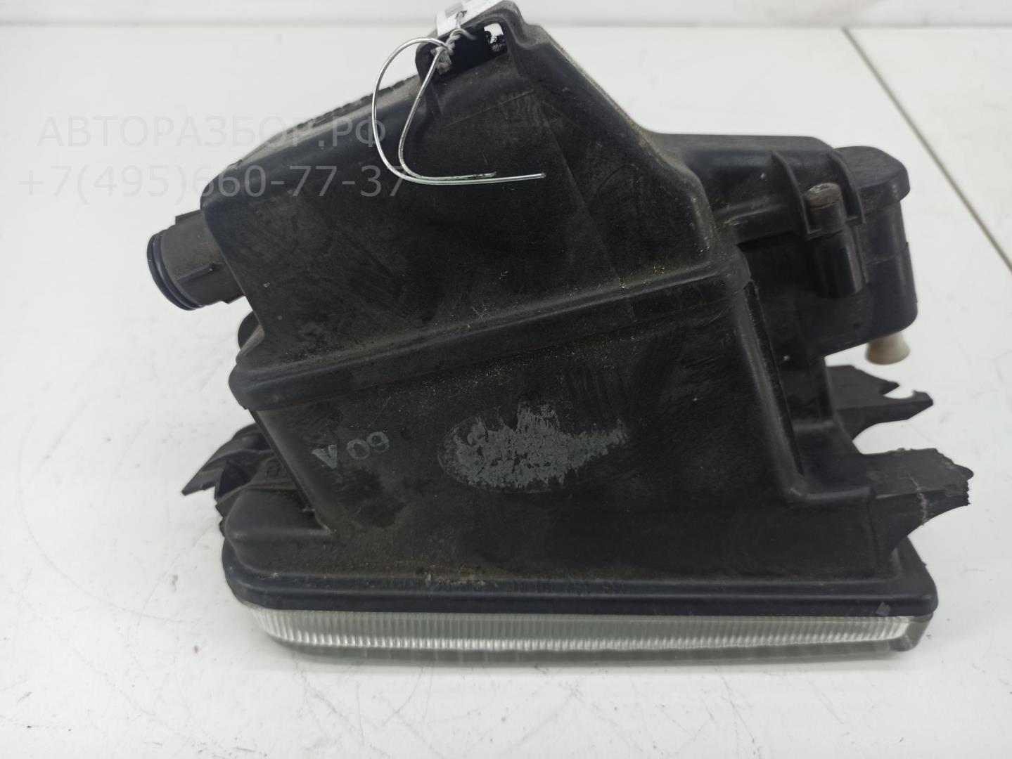 Фара противотуманная правая