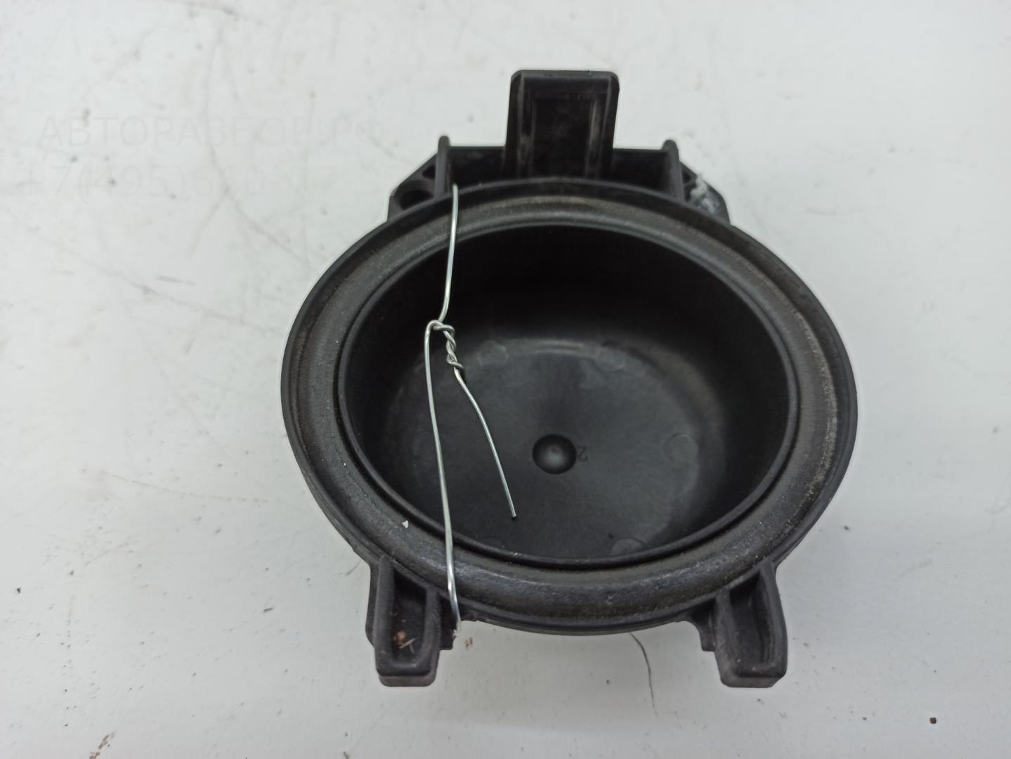 Крышка фары левой