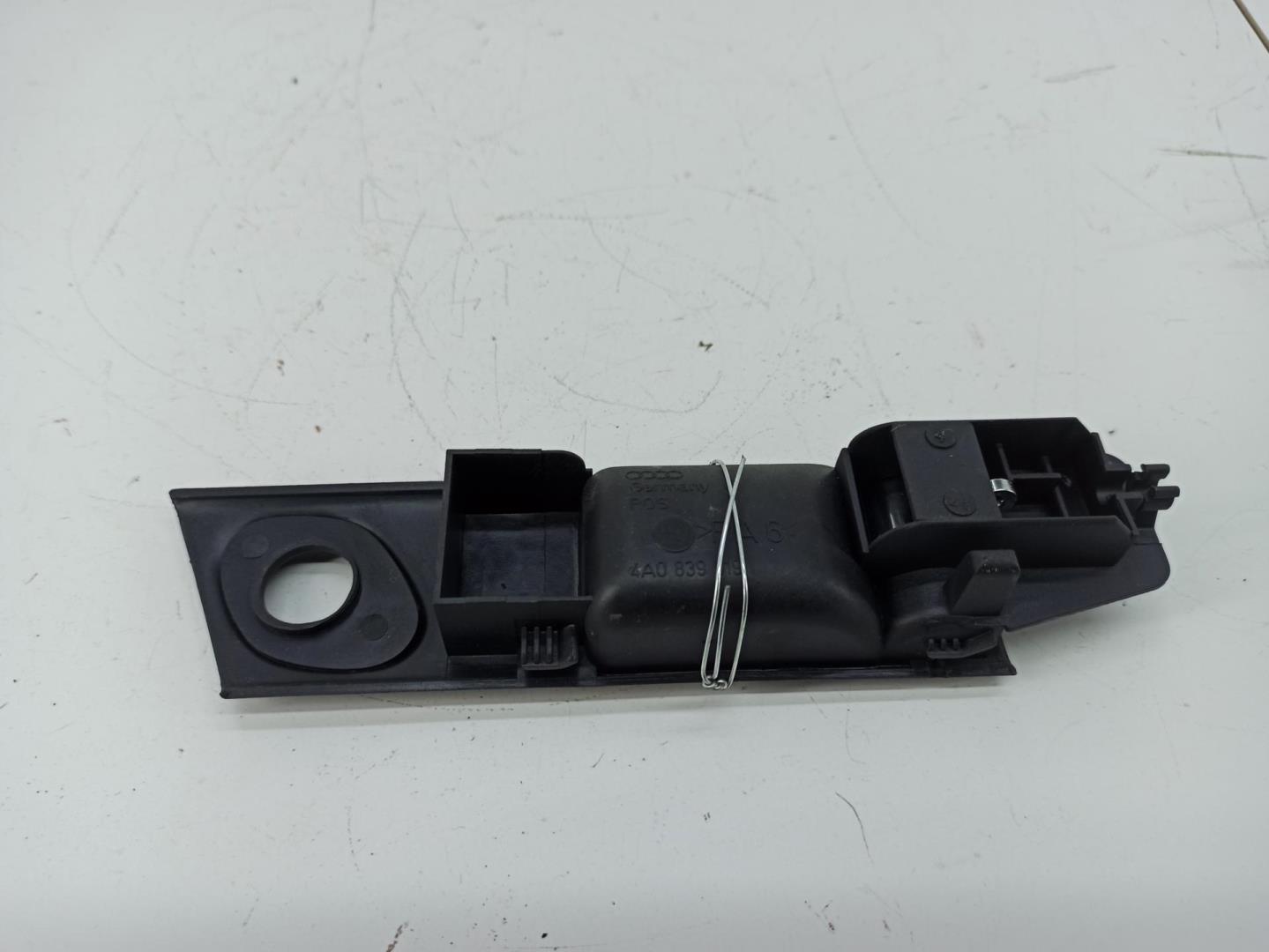 Ручка двери задней внутренняя левая