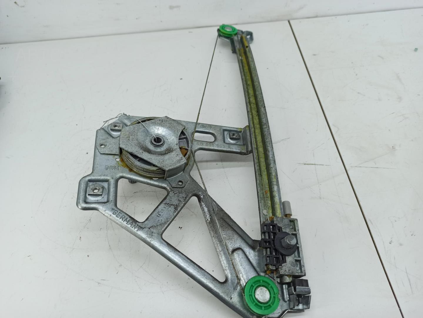 Стеклоподъемник механ. задний левый