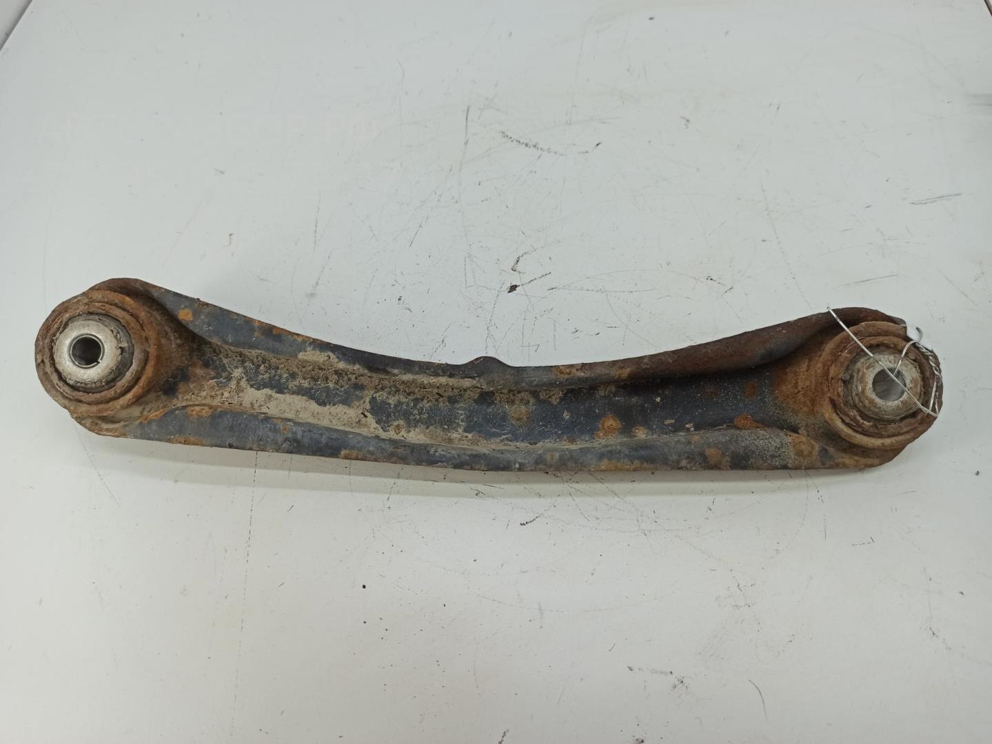 Рычаг задний левый