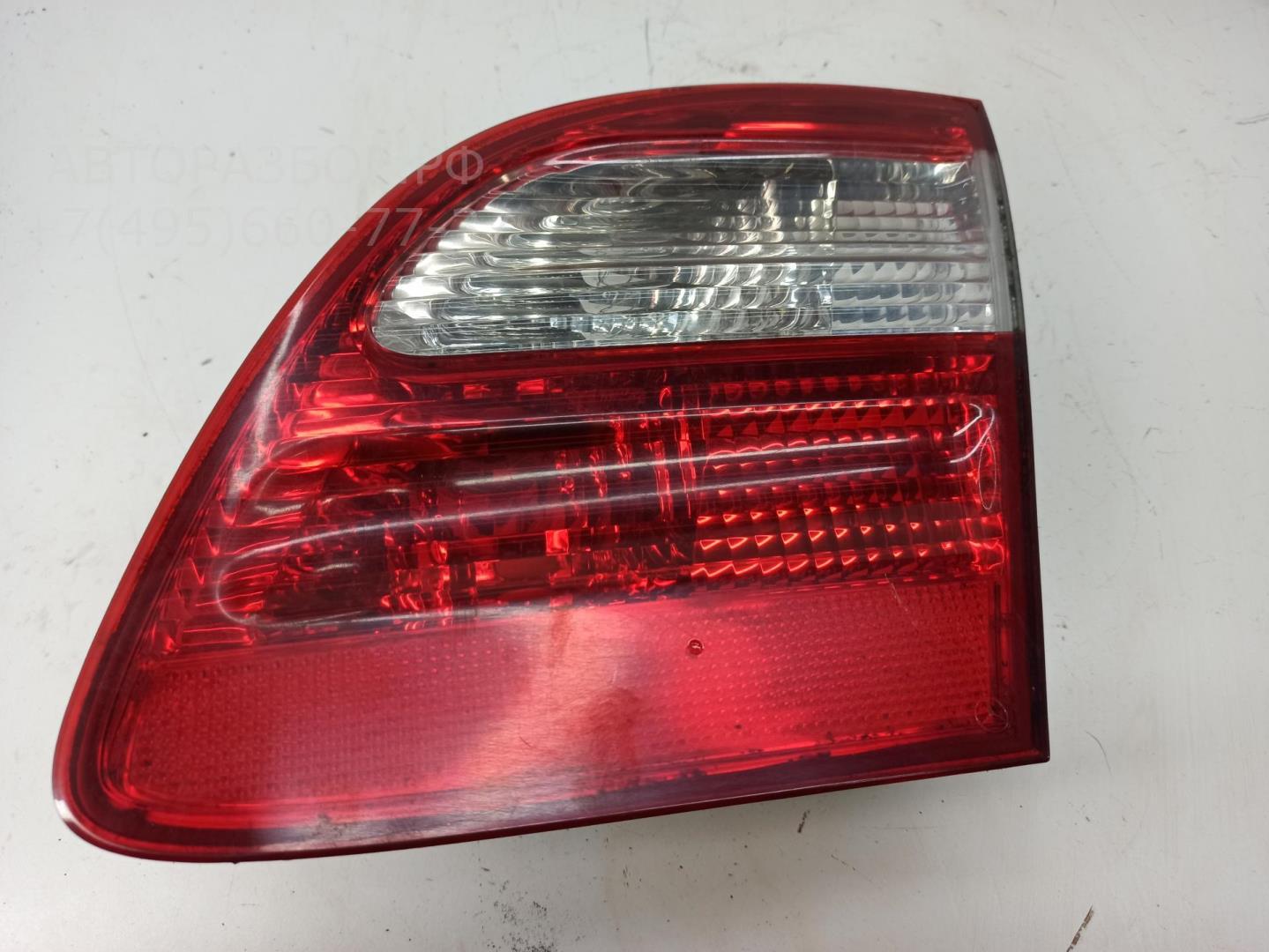 Фонарь задний внутренний правый