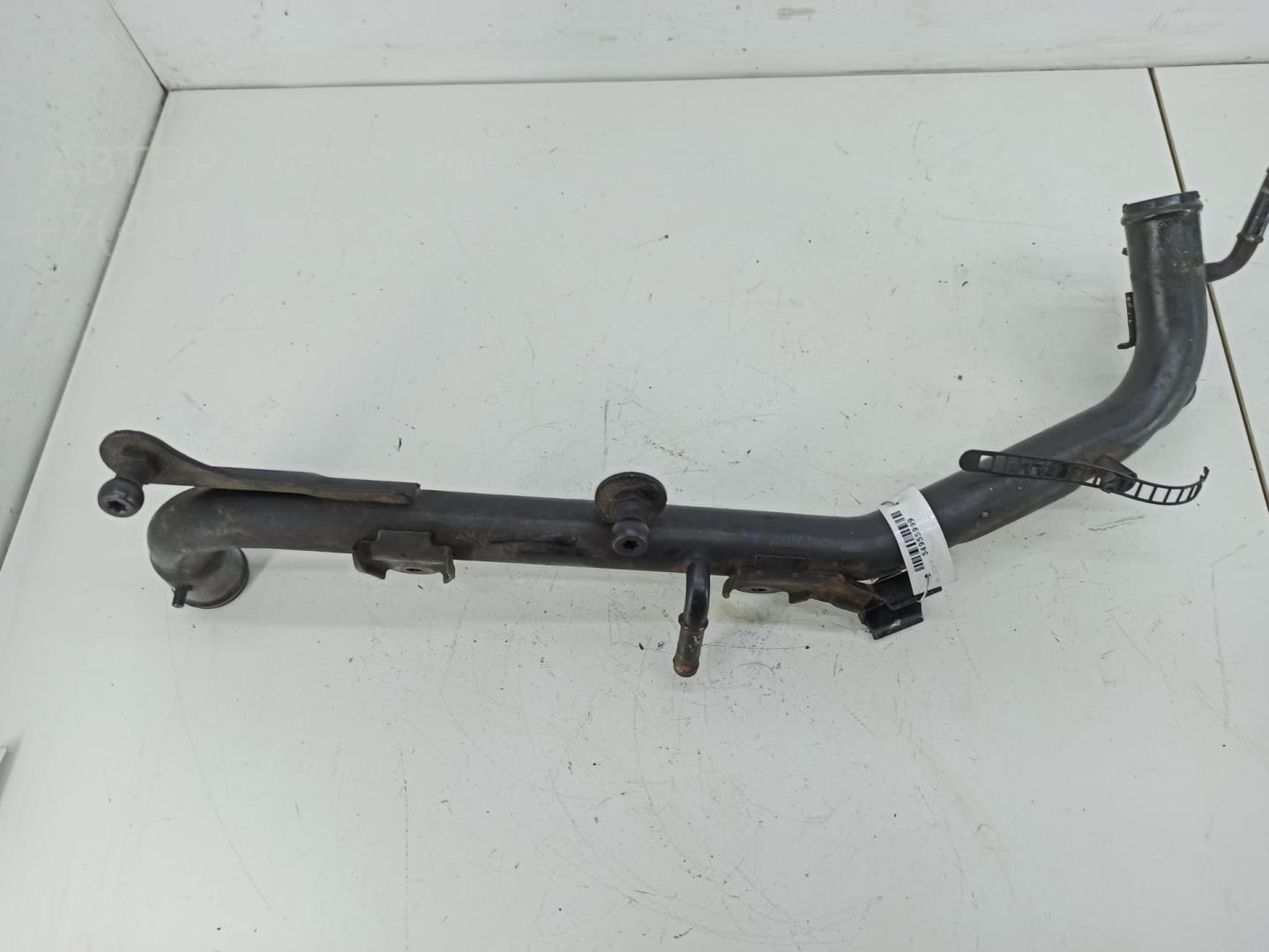 Трубка системы охлаждения