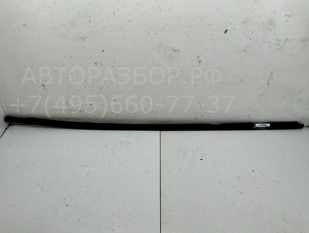 Накладка стекла заднего левого