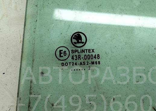 Стекло двери задней левой (форточка)