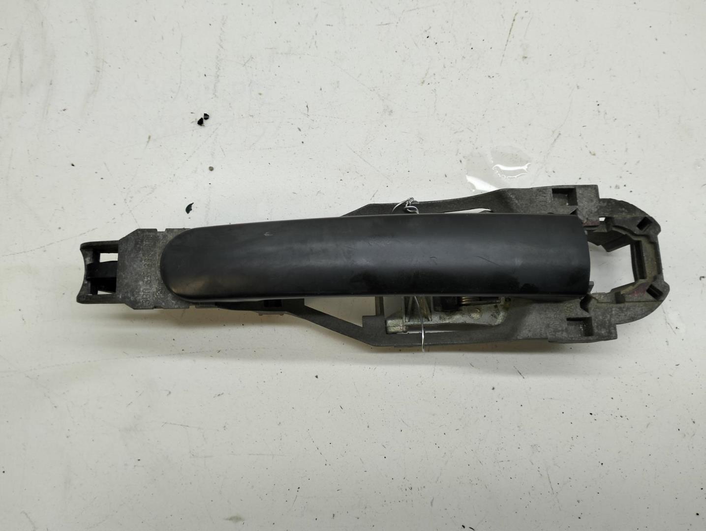 Ручка двери задней наружная левая