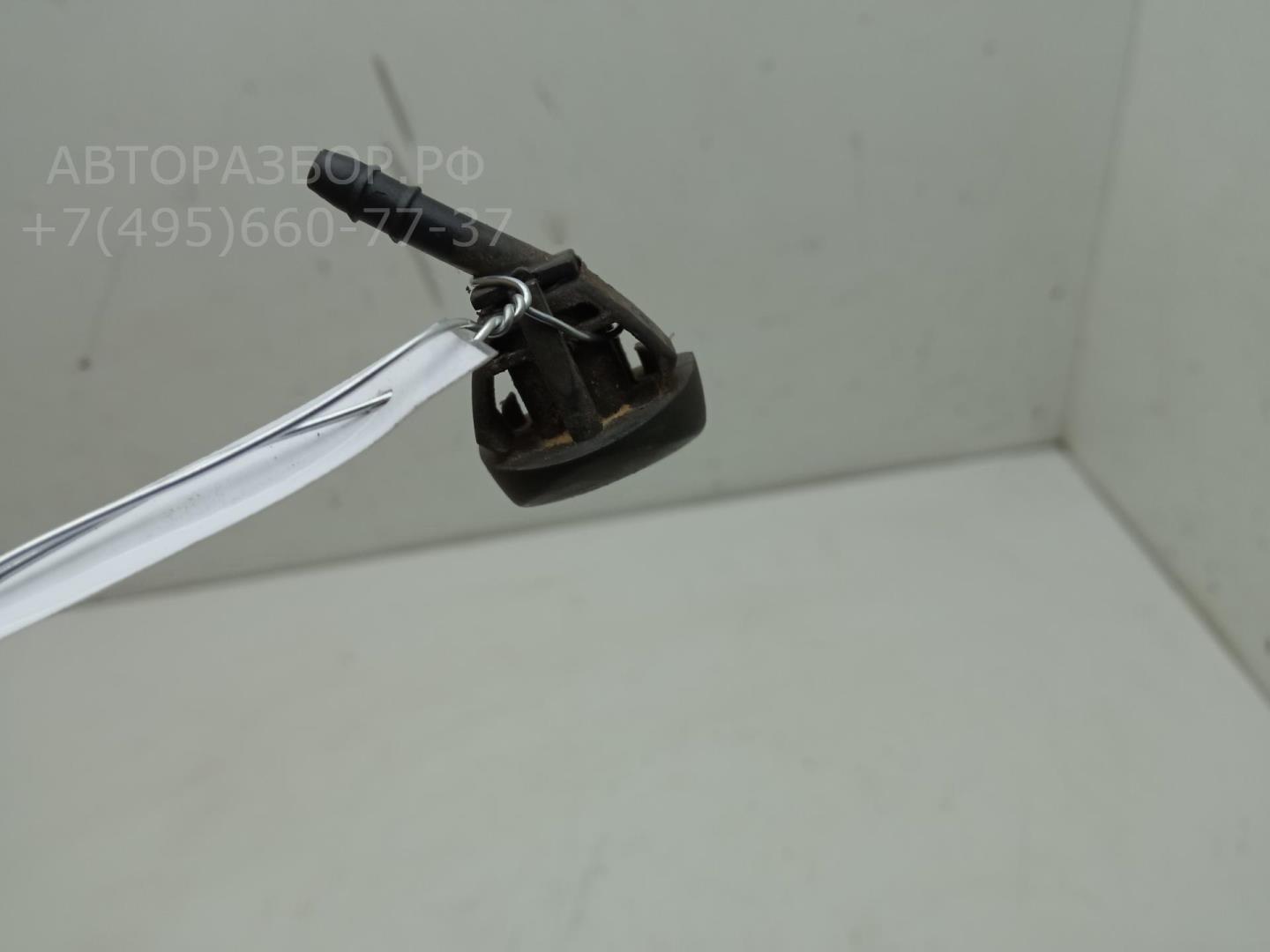 Форсунка омывателя лобового стекла